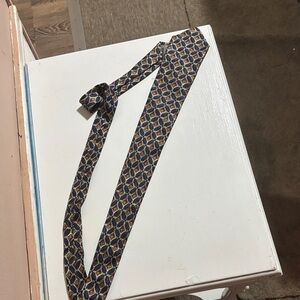 Robert Talbott Navy and Gold Geometric Tie